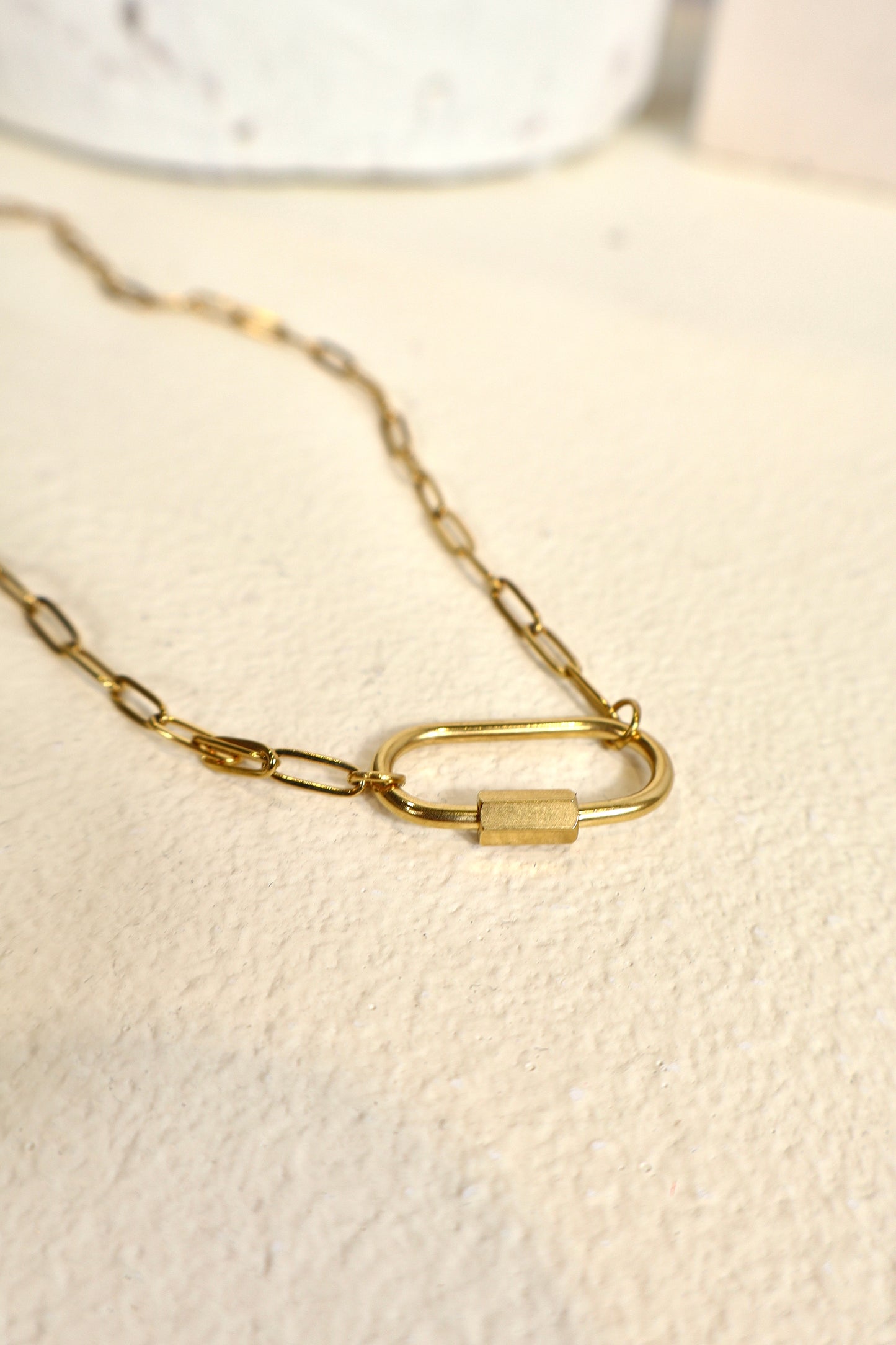 Large chain detail necklace gold