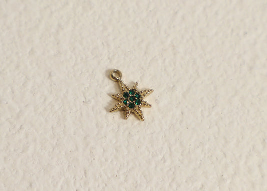 Green diamanté star charm gold